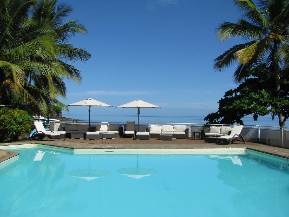 Le Trevani Hotel Koungou Exterior photo